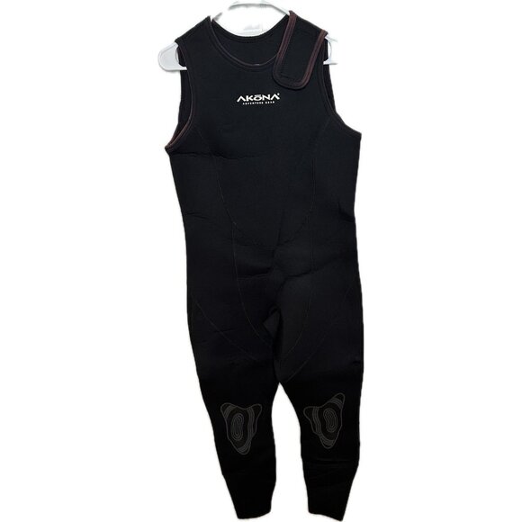 AKONA Other - Akona Adventure Gear Women’s Short sleeve wetsuit size 15/16 XL